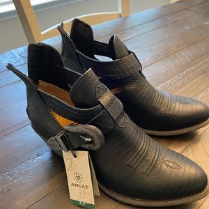 Ariat black shortie boots